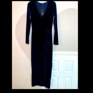 (SOLD) NEVER WORN...Sleek Navy Evening Dress!!!